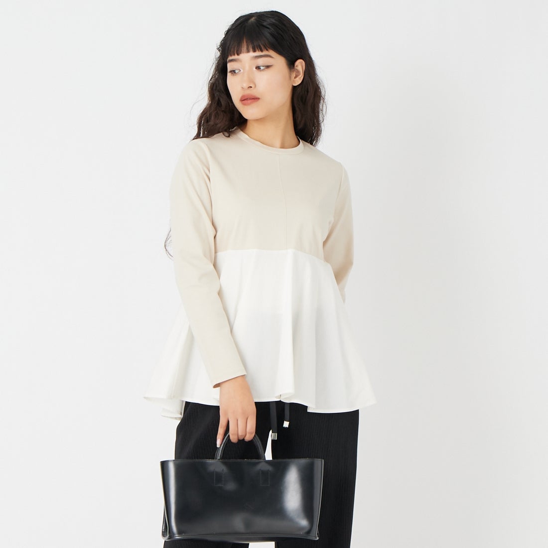 USINE [ユジーヌ] 接触冷感ポンチペプラムトップス [21267072] 033 ﾍﾞｰｼﾞｭ &&モデル身長：162cm 着用サイズ：F&&