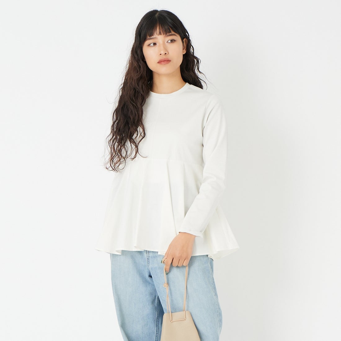 USINE [ユジーヌ] 接触冷感ポンチペプラムトップス [21267072] 031 ｵﾌ &&モデル身長：162cm 着用サイズ：F&&