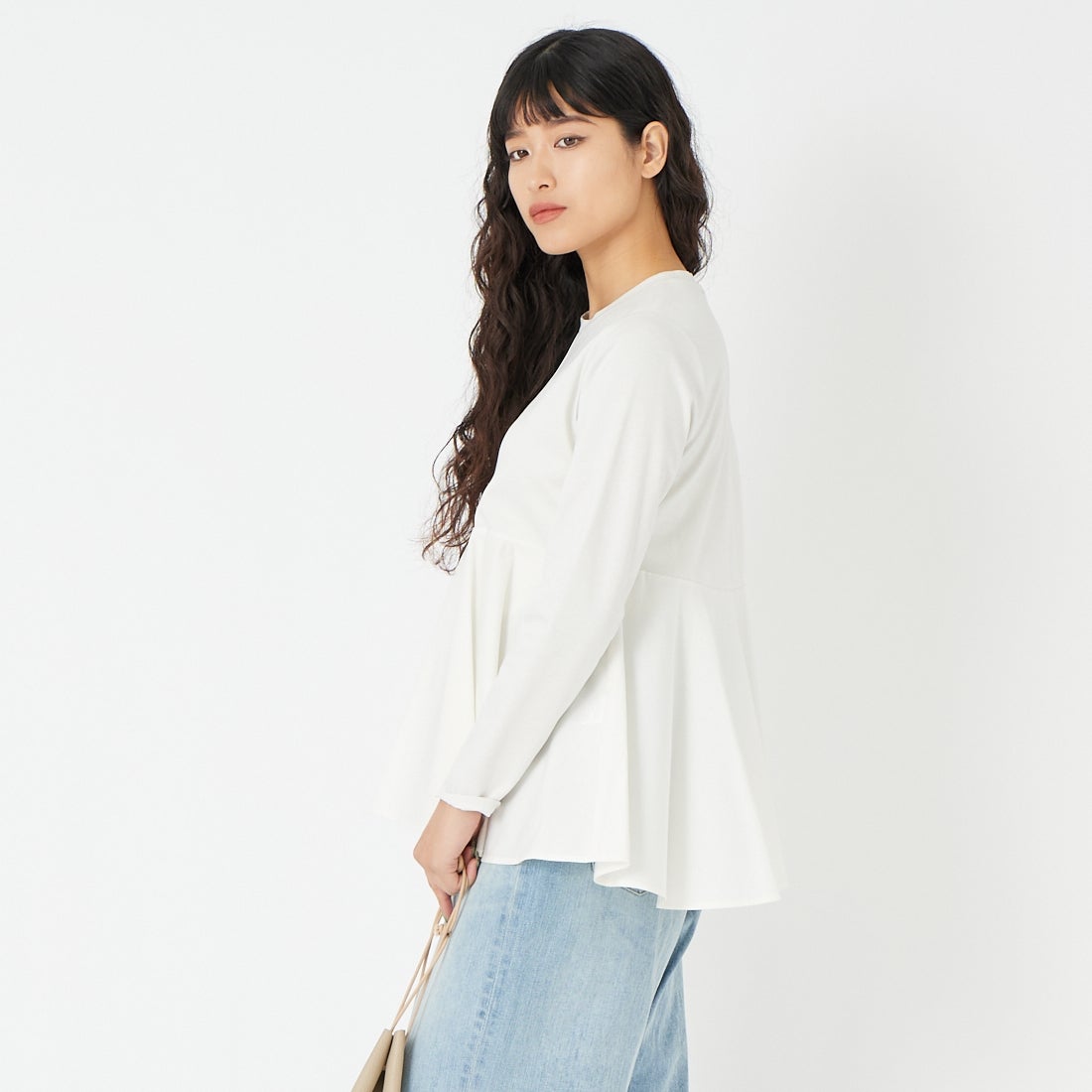 USINE [ユジーヌ] 接触冷感ポンチペプラムトップス [21267072] 031 ｵﾌ &&モデル身長：162cm 着用サイズ：F&&