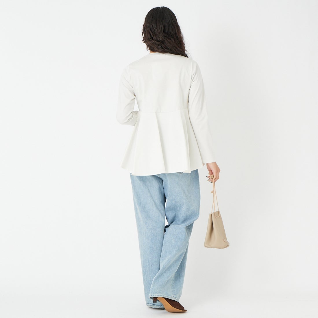 USINE [ユジーヌ] 接触冷感ポンチペプラムトップス [21267072] 031 ｵﾌ &&モデル身長：162cm 着用サイズ：F&&