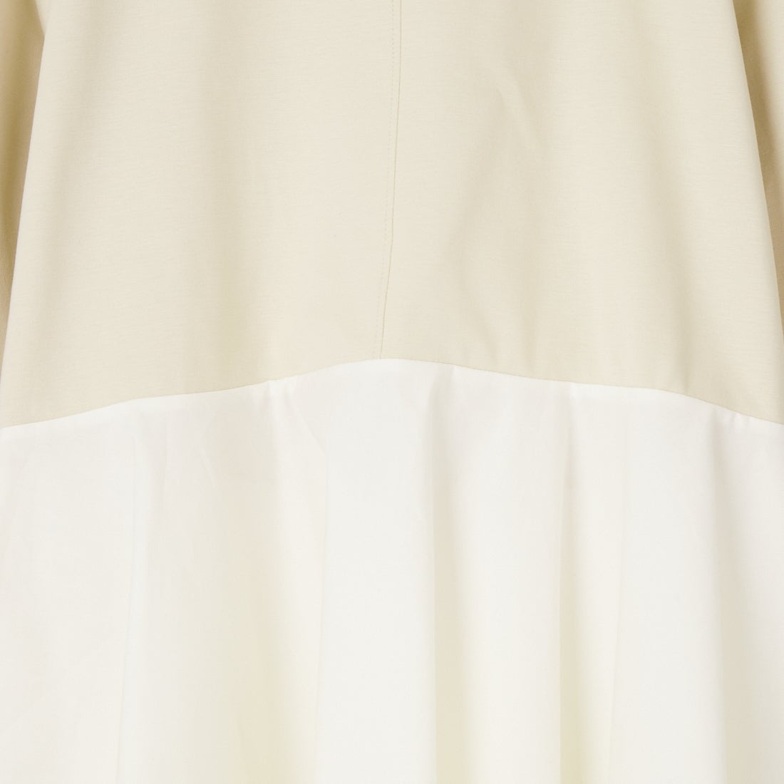 USINE [ユジーヌ] 接触冷感ポンチペプラムトップス [21267072] 033 ﾍﾞｰｼﾞｭ