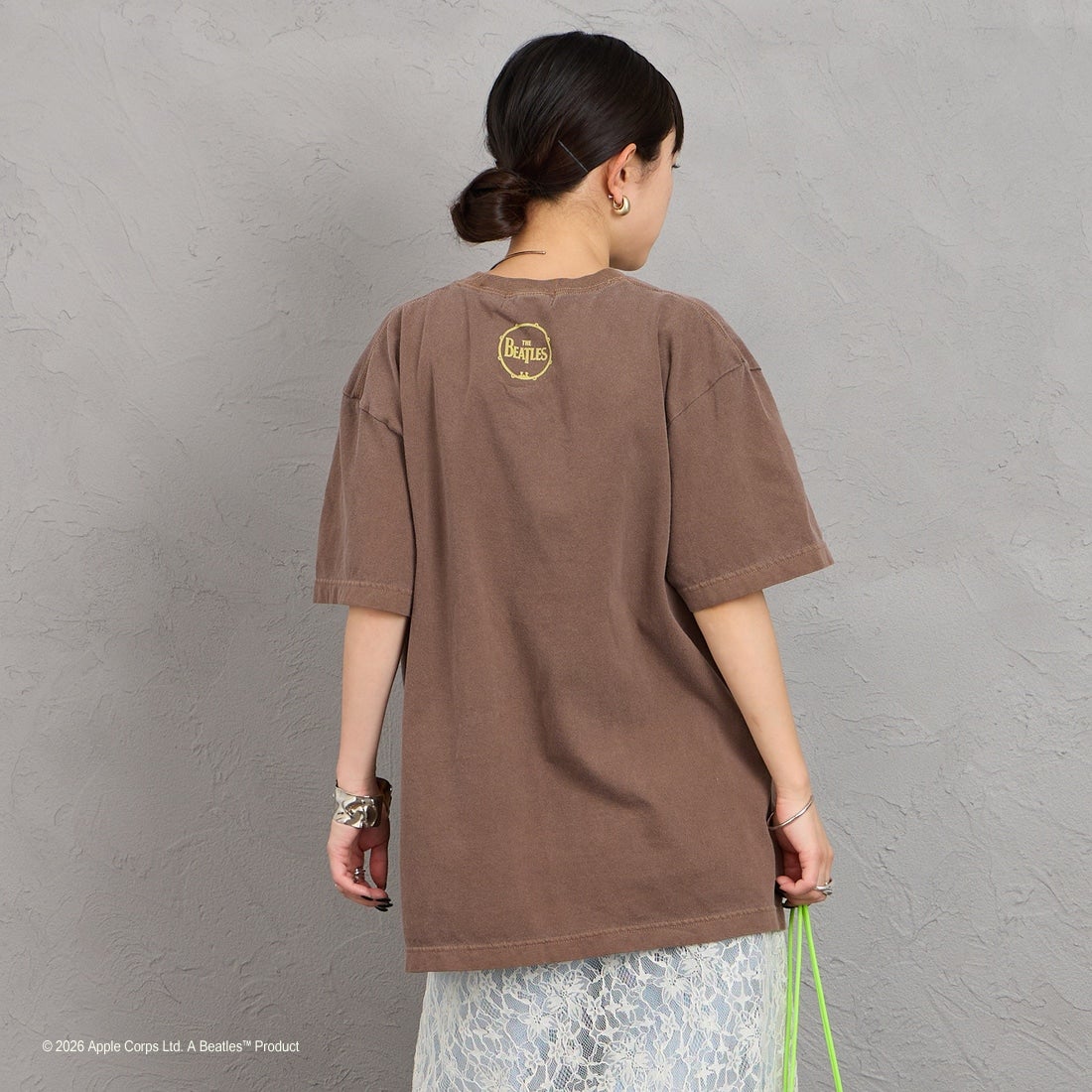 GOOD ROCK SPEED [グッドロックスピード] 別注 THE BEATLES ロックプリントTシャツ [INTN-061-JF] BROWN &&モデル身長：150cm 着用サイズ：M&&