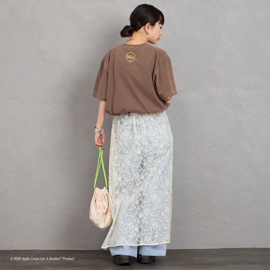 GOOD ROCK SPEED [グッドロックスピード] 別注 THE BEATLES ロックプリントTシャツ [INTN-061-JF] BROWN &&モデル身長：150cm 着用サイズ：M&&
