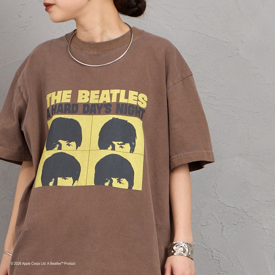 GOOD ROCK SPEED [グッドロックスピード] 別注 THE BEATLES ロックプリントTシャツ [INTN-061-JF] BROWN &&モデル身長：150cm 着用サイズ：M&&