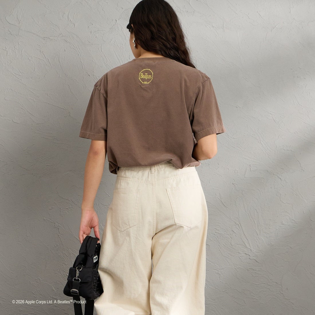 GOOD ROCK SPEED [グッドロックスピード] 別注 THE BEATLES ロックプリントTシャツ [INTN-061-JF] BROWN &&モデル身長：162cm 着用サイズ：M&&