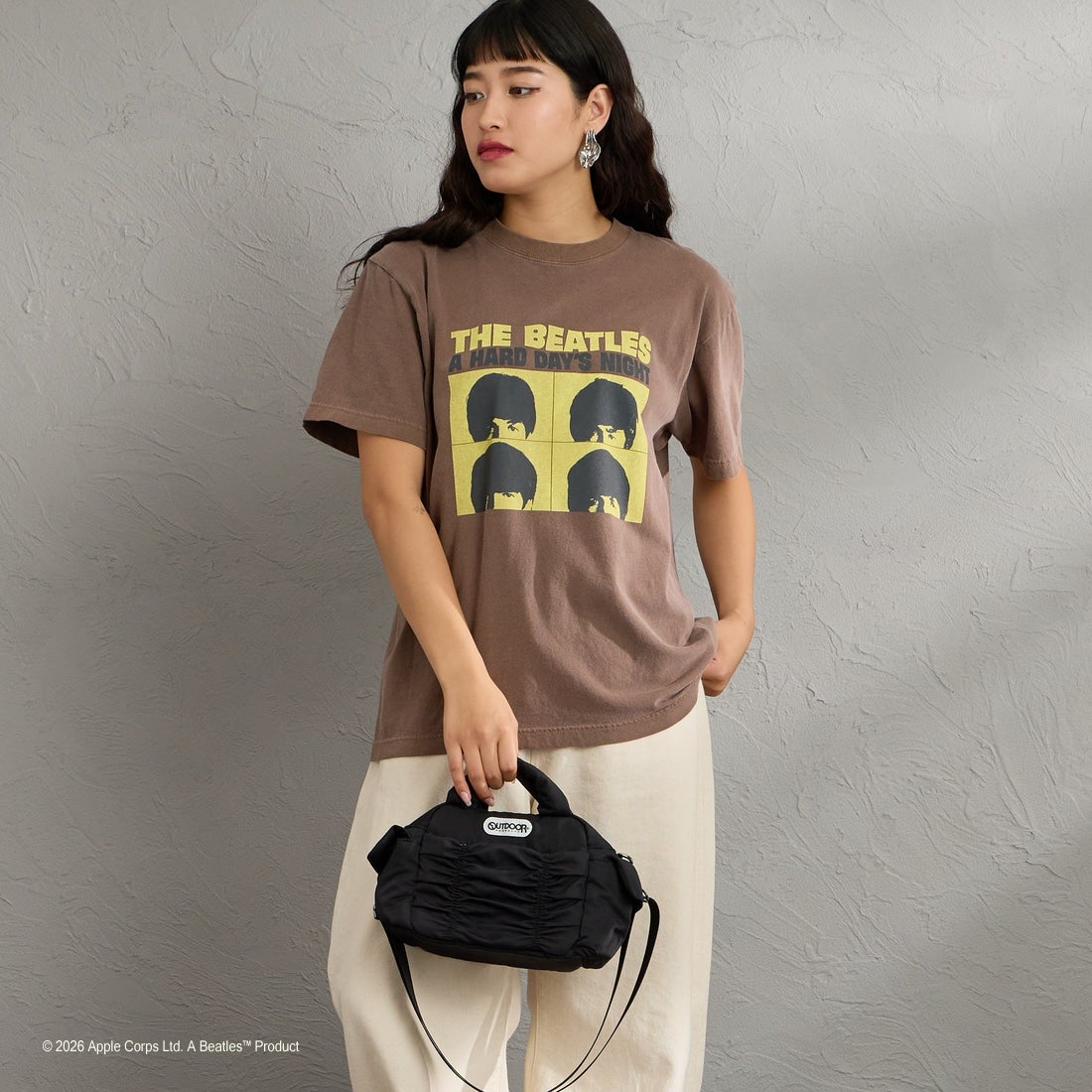 GOOD ROCK SPEED [グッドロックスピード] 別注 THE BEATLES ロックプリントTシャツ [INTN-061-JF] BROWN &&モデル身長：162cm 着用サイズ：M&&