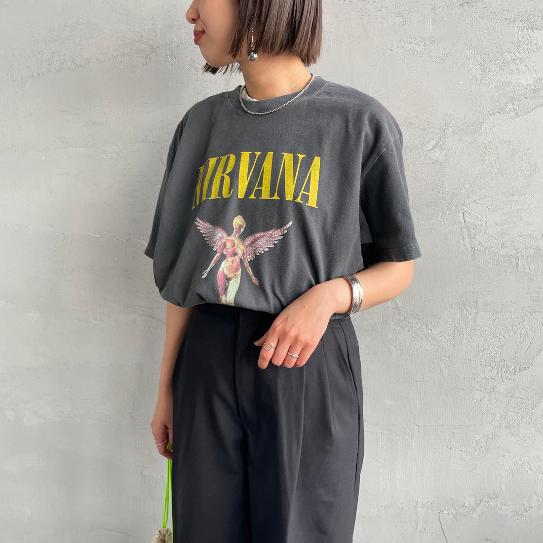GOOD ROCK SPEED [グッドロックスピード] 別注 NIRVANA ロックプリントTシャツ [INTN-030-JF] CHARCOAL &&モデル身長：159cm 着用サイズ：M&&