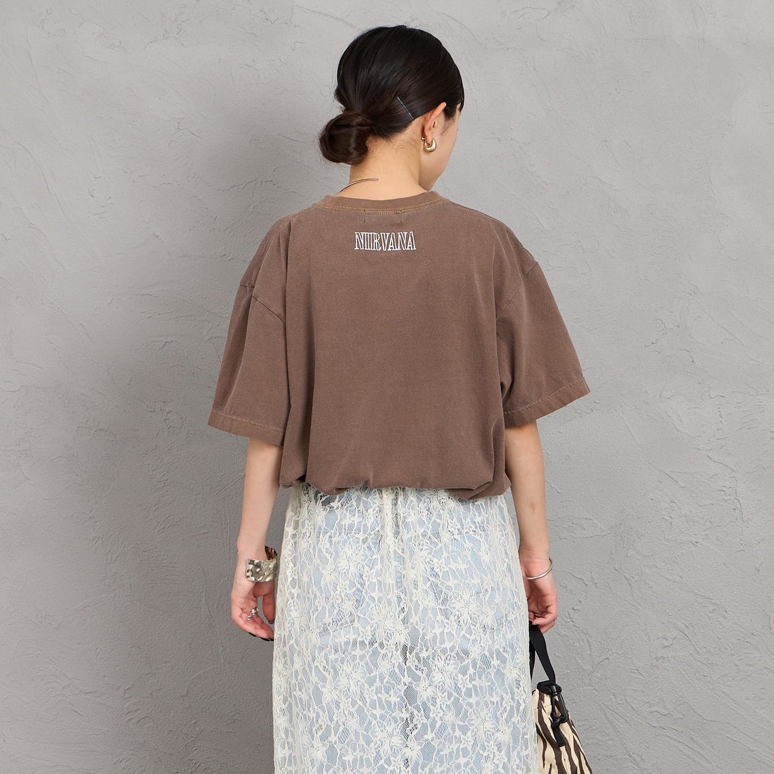 GOOD ROCK SPEED [グッドロックスピード] 別注 NIRVANA ロックプリントTシャツ [INTN-066-JF] BROWN &&モデル身長：150cm 着用サイズ：M&&