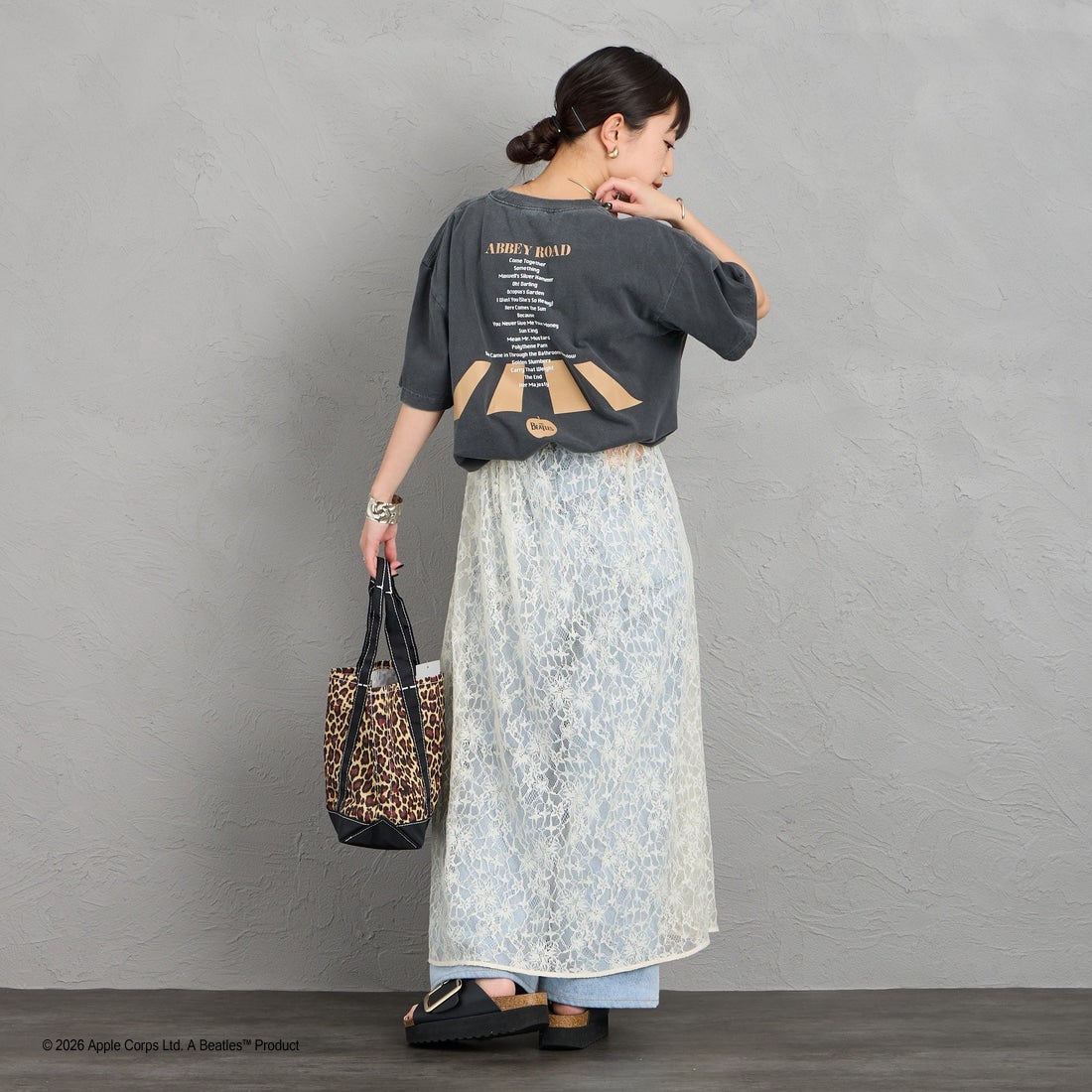 GOOD ROCK SPEED [グッドロックスピード] 別注 THE BEATLES ロックプリントTシャツ [INTN-062-JF] CHARCOAL &&モデル身長：150cm 着用サイズ：M&&