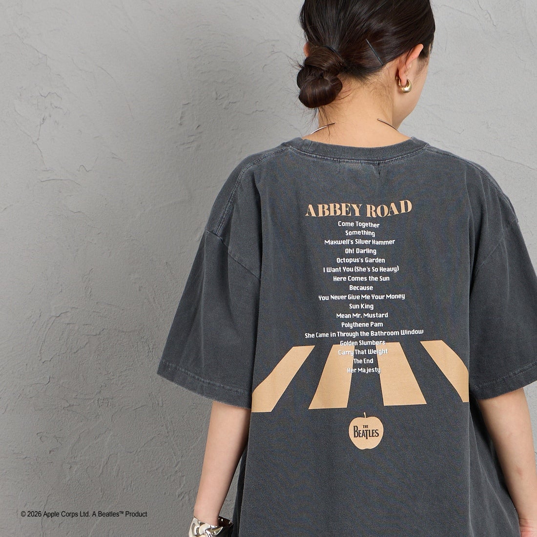 GOOD ROCK SPEED [グッドロックスピード] 別注 THE BEATLES ロックプリントTシャツ [INTN-062-JF] CHARCOAL &&モデル身長：150cm 着用サイズ：M&&