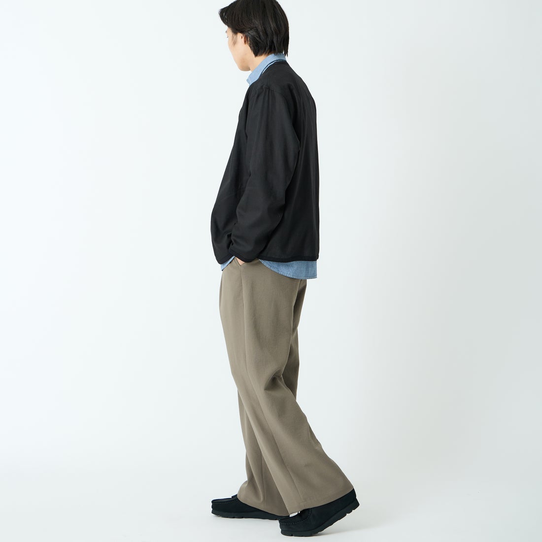 DANTON [ダントン] Vネック リネンシャツカーディガン [DT-B0350LIP] BLACK &&モデル身長：179cm 着用サイズ：42&&