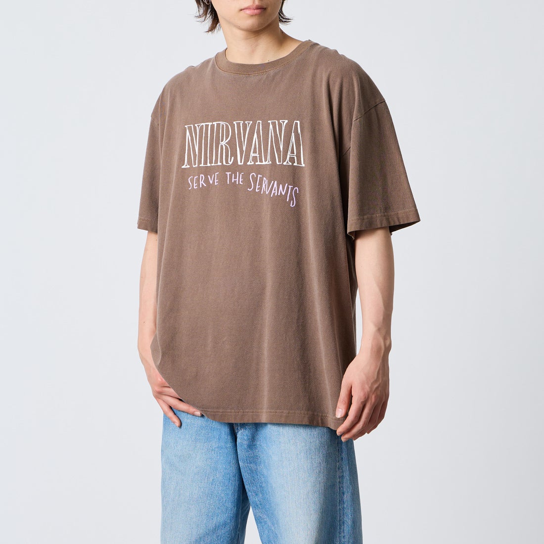 BROWN&&モデル身長：177cm 着用サイズ：XL&&