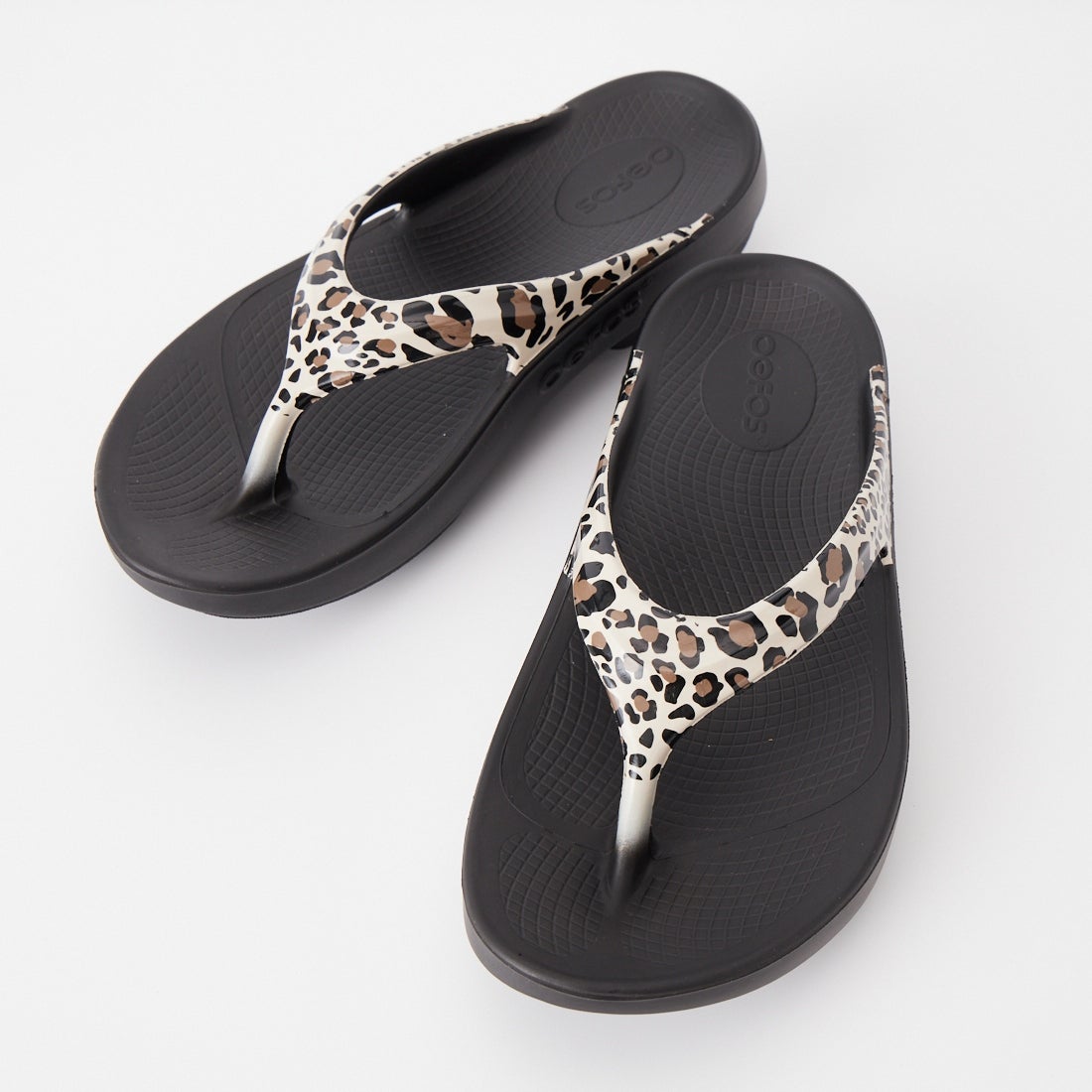 OOFOS [ウーフォス] OOlala Limited(ウーララリミテッド) [OOLALA-LUXE-LIMITED] LEOPARD2