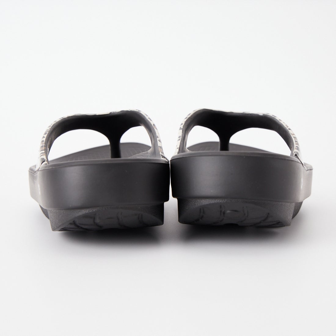 OOFOS [ウーフォス] OOlala Limited(ウーララリミテッド) [OOLALA-LUXE-LIMITED] LEOPARD2