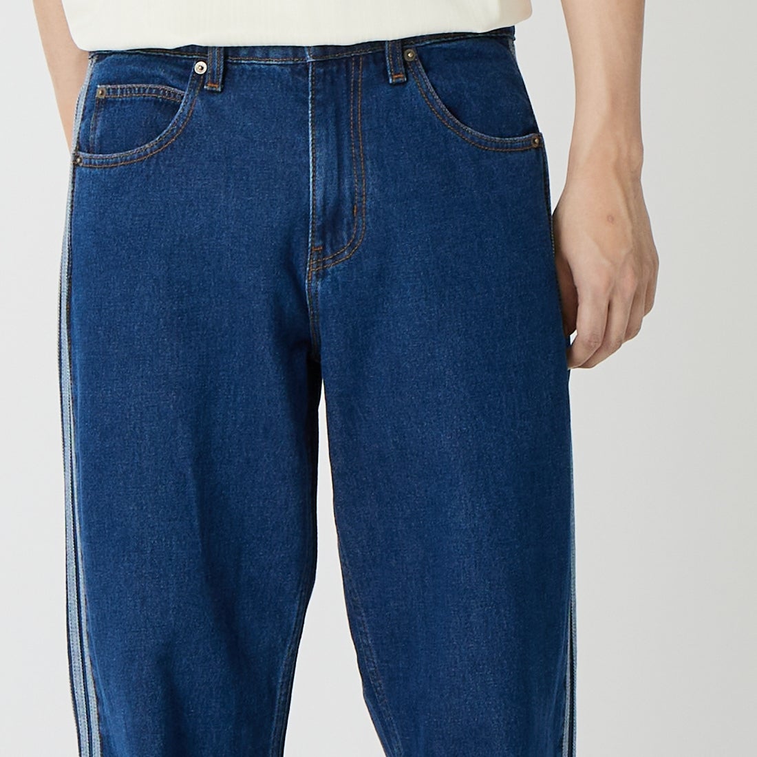 adidas Originals [アディダス オリジナルス] ファイヤーバード デニムトラックパンツ [I8696] KD1499 &&モデル身長：179cm 着用サイズ：30&&