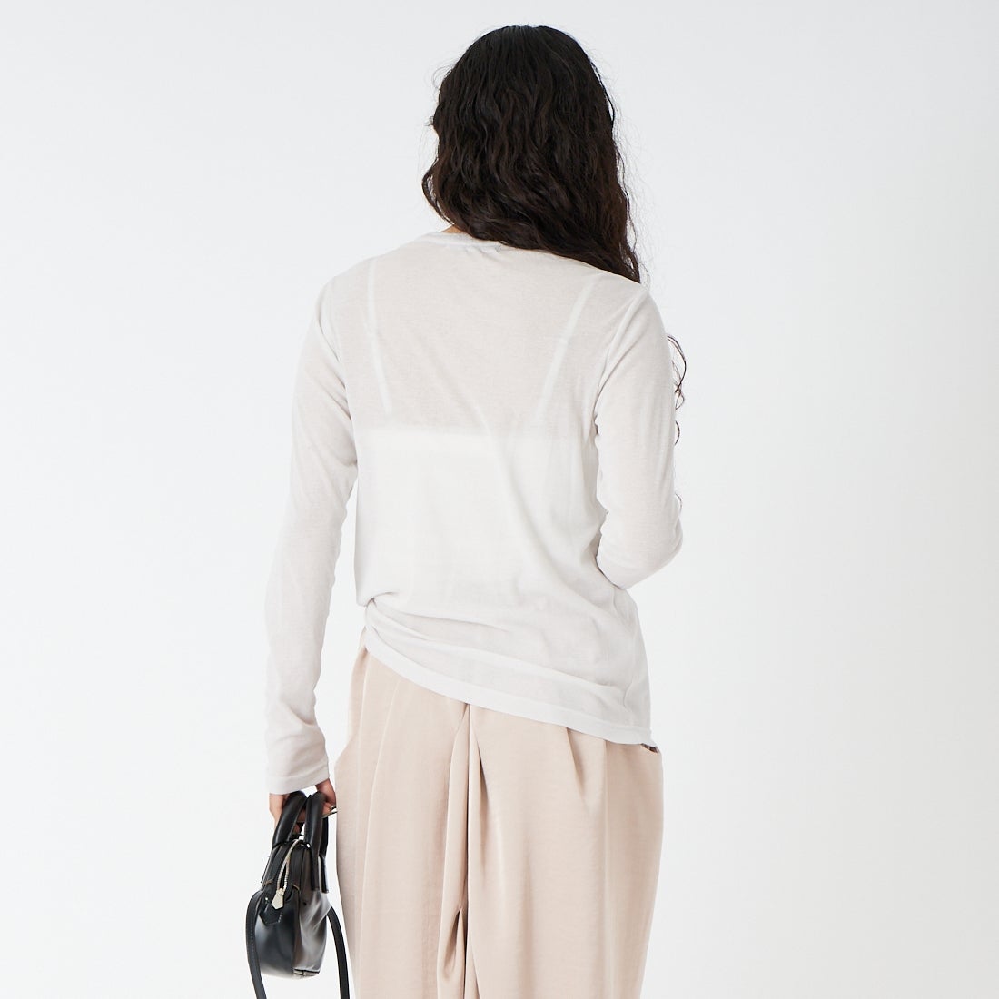 USINE [ユジーヌ] コットンシアーロングスリーブTシャツ [21267069] 001 ﾗｲﾄｸﾞﾚ &&モデル身長：162cm 着用サイズ：F&&