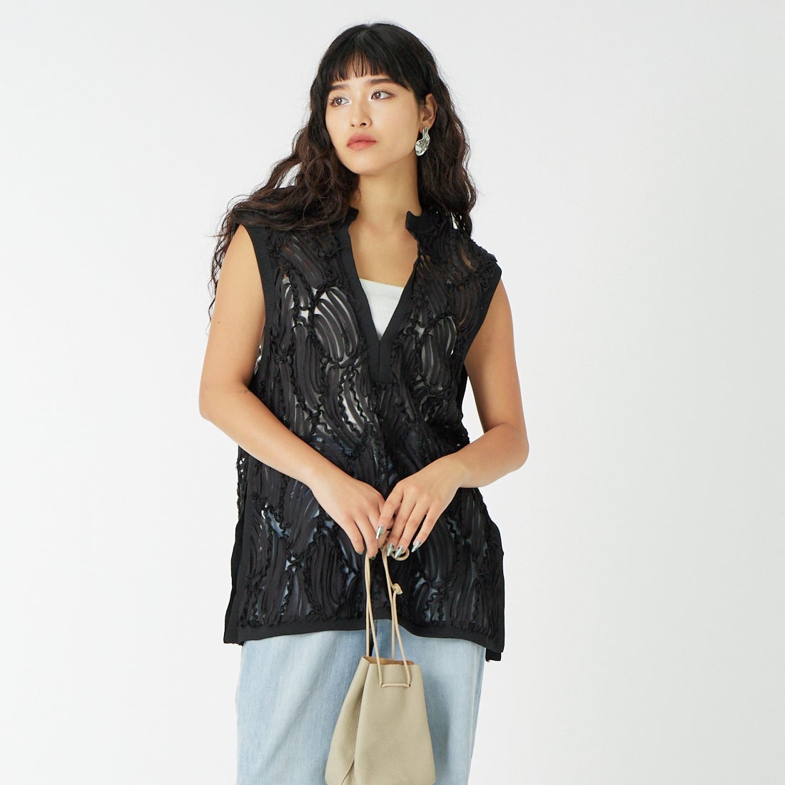 CLOCHE [クロシェ] コードレースシアーベスト [61285564] ﾌﾞﾗｯｸ &&モデル身長：162cm 着用サイズ：2&&