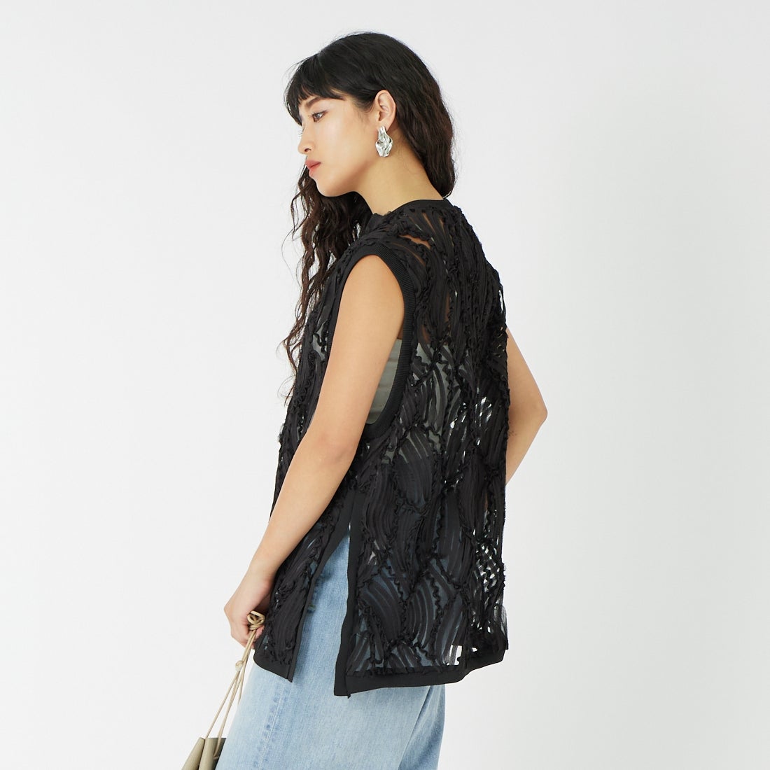 CLOCHE [クロシェ] コードレースシアーベスト [61285564] ﾌﾞﾗｯｸ &&モデル身長：162cm 着用サイズ：2&&