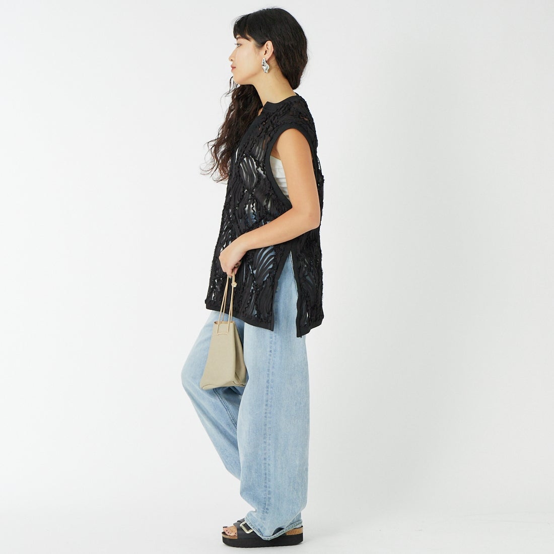 CLOCHE [クロシェ] コードレースシアーベスト [61285564] ﾌﾞﾗｯｸ &&モデル身長：162cm 着用サイズ：2&&