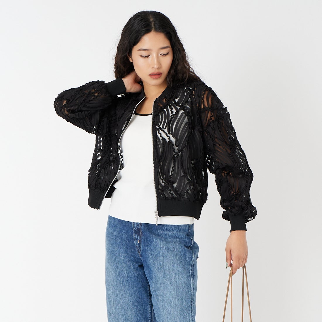 CLOCHE [クロシェ] コードレースシアーブルゾン [61285527] ﾌﾞﾗｯｸ &&モデル身長：162cm 着用サイズ：2&&