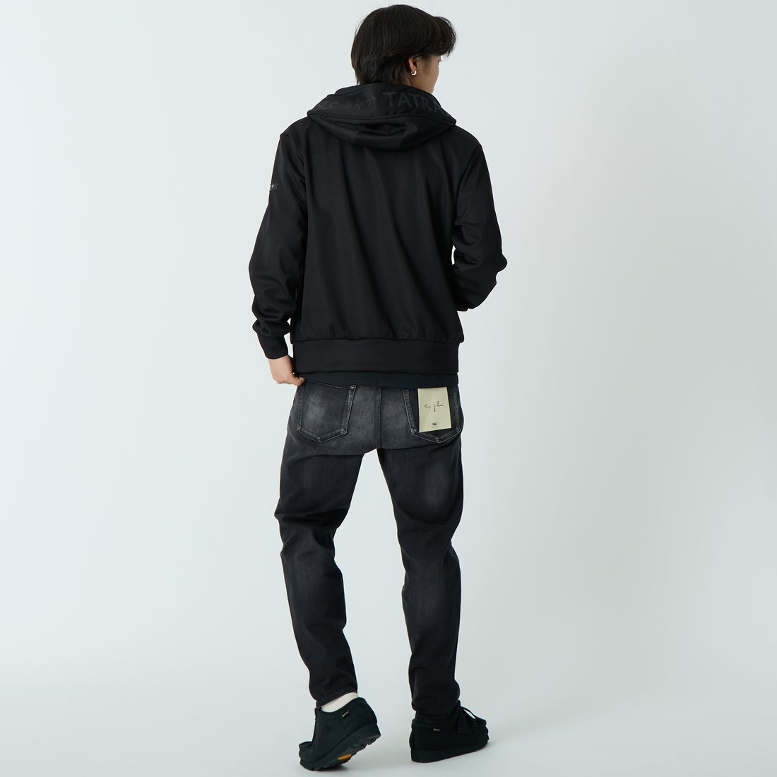 TATRAS [タトラス] BARBIO/バルビオ パーカー [MCKZ0405063588] 01 BLACK &&モデル身長：179cm 着用サイズ：2&&