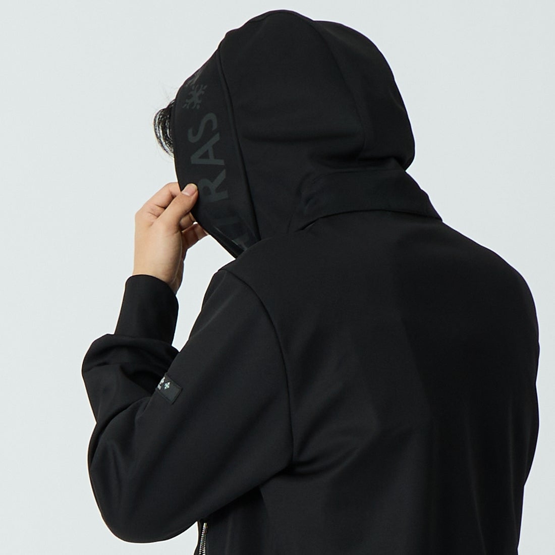 TATRAS [タトラス] BARBIO/バルビオ パーカー [MCKZ0405063588] 01 BLACK &&モデル身長：179cm 着用サイズ：2&&