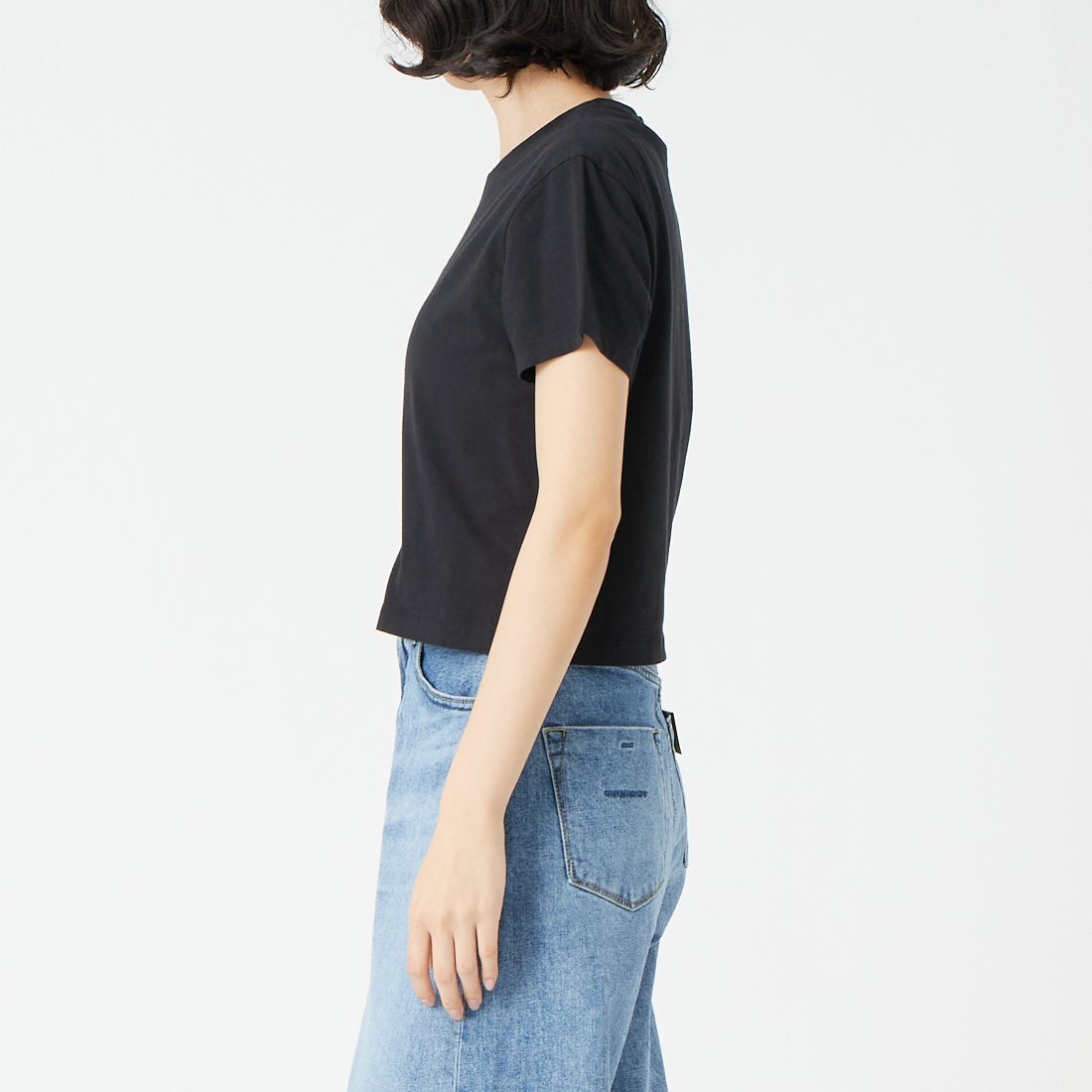 MAISON KITSUNE [メゾン キツネ] MAISON KITSUNE PARIS ベビーTシャツ [QW00100KJ7026] P199 BLACK &&モデル身長：162cm 着用サイズ：S&&
