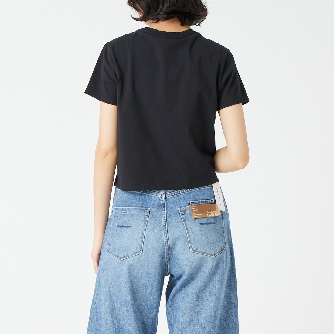 MAISON KITSUNE [メゾン キツネ] MAISON KITSUNE PARIS ベビーTシャツ [QW00100KJ7026] P199 BLACK &&モデル身長：162cm 着用サイズ：S&&