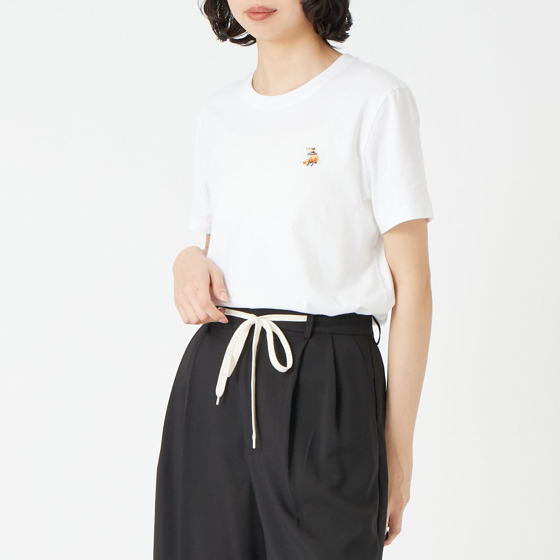 P100 WHITE&&モデル身長：162cm 着用サイズ：S&&