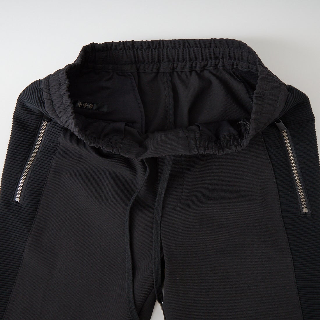 TATRAS [タトラス] ORTICCHIO/オルティッキオ パンツ [MCKZ0045103588] BLACK