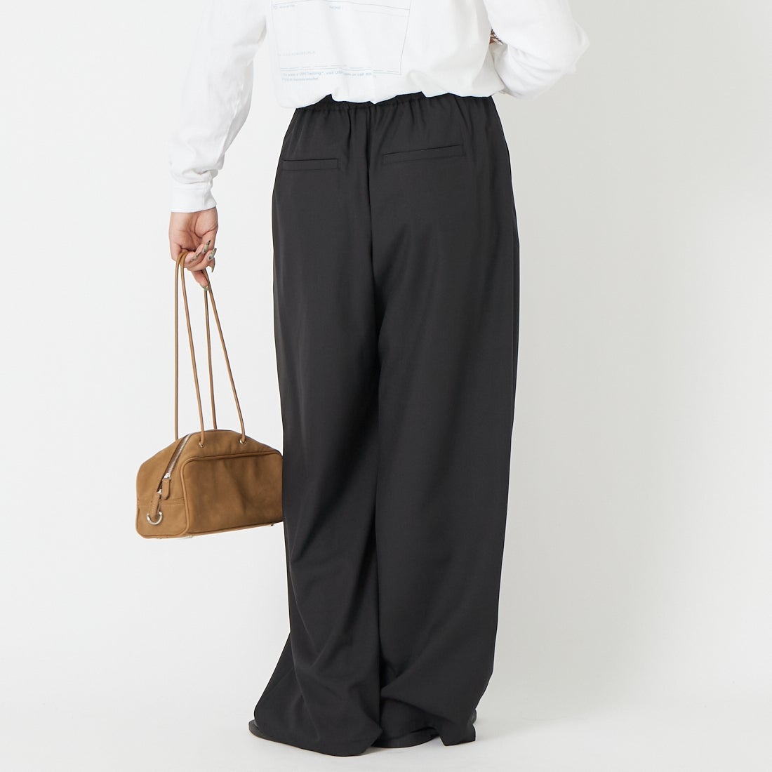 CLOCHE [クロシェ] ドライツイルワイドストレートパンツ [61286512] ﾌﾞﾗｯｸ &&モデル身長：162cm 着用サイズ：2&&