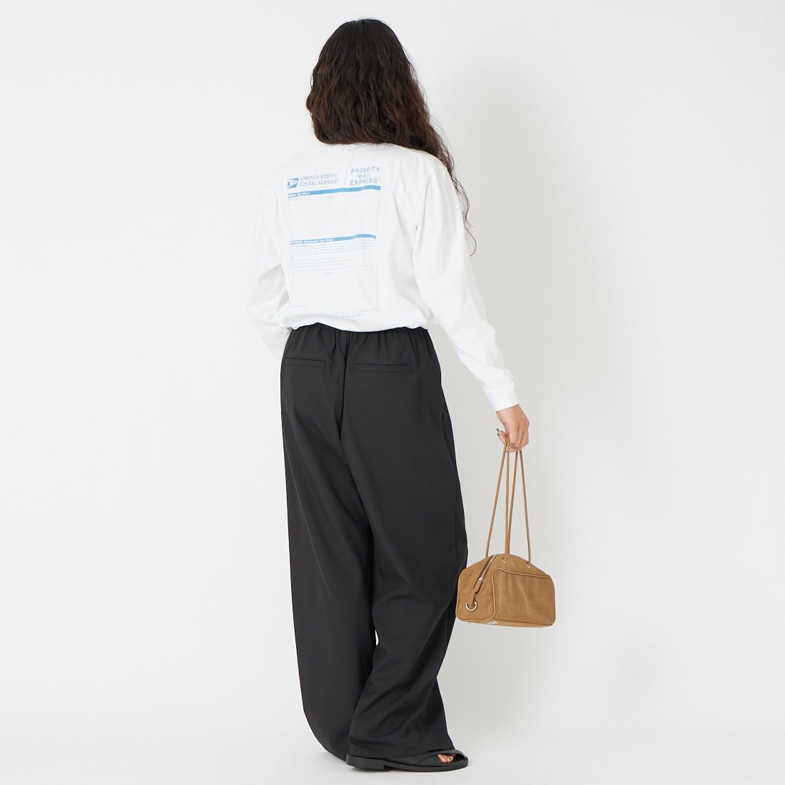 CLOCHE [クロシェ] ドライツイルワイドストレートパンツ [61286512] ﾌﾞﾗｯｸ &&モデル身長：162cm 着用サイズ：2&&