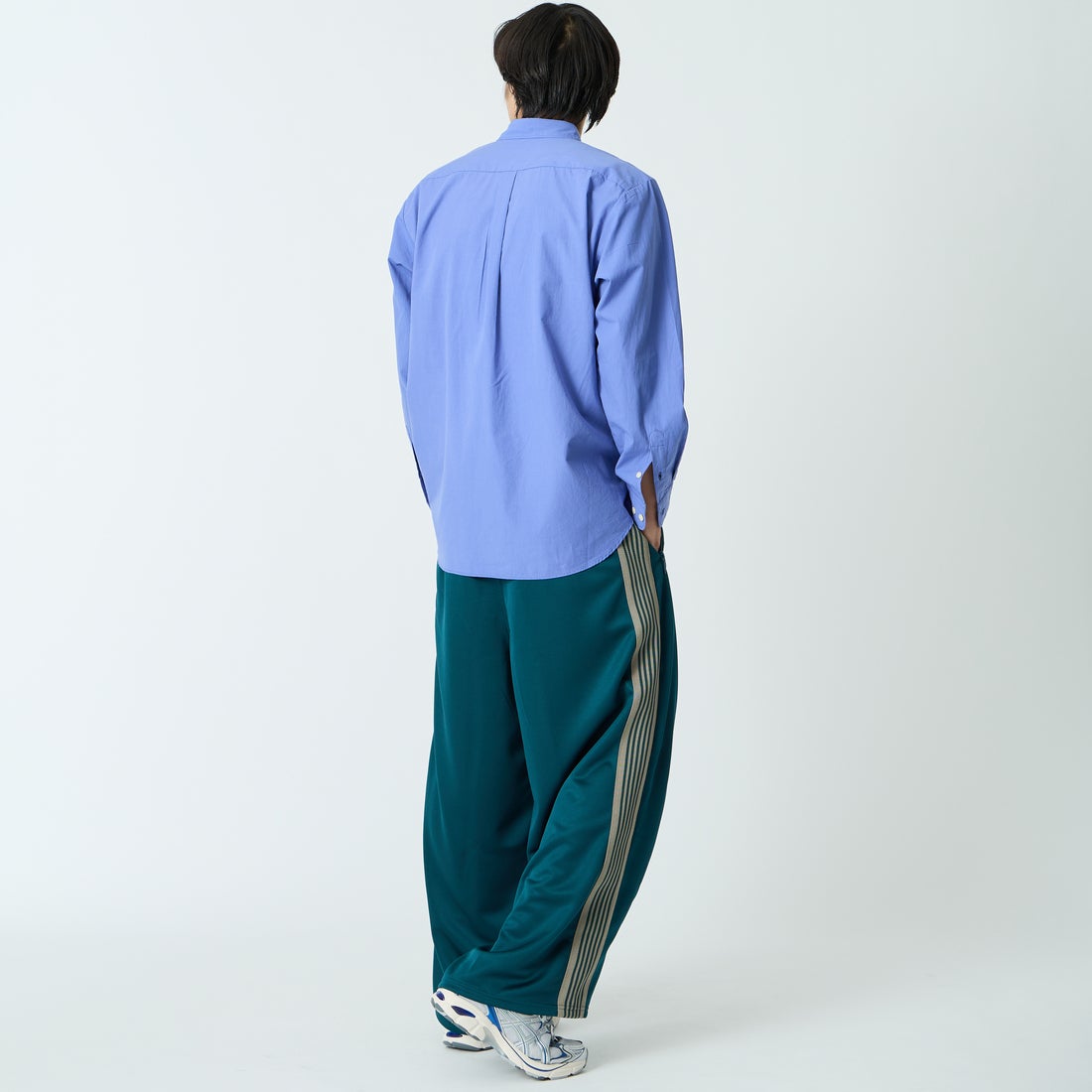 MANUAL ALPHABET [マニュアルアルファベット] ウォッシャーブロード ルーズフィットレギュラーカラーシャツ [MA-S-813] BLUE &&モデル身長：179cm 着用サイズ：3&&