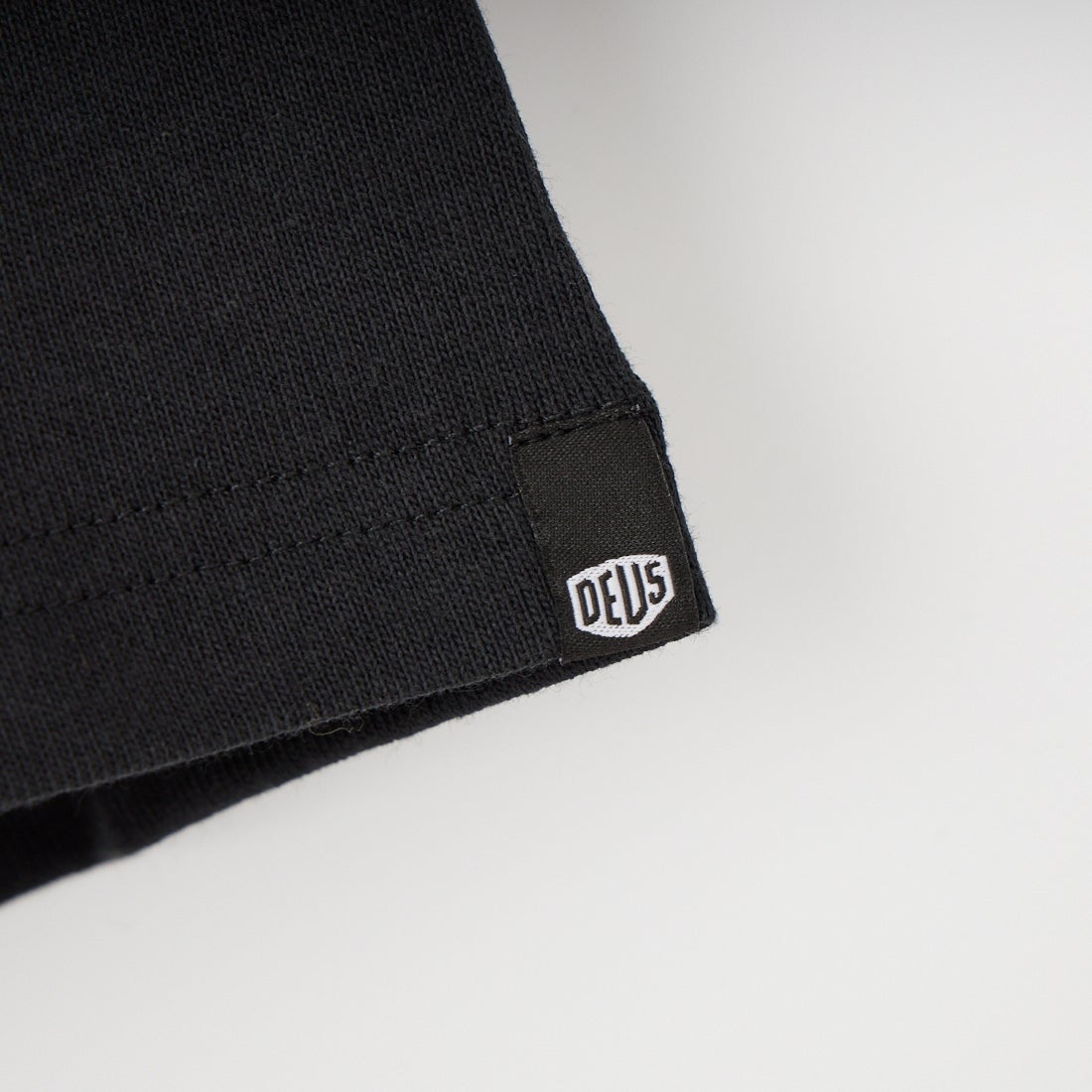 DEUS EX MACHINA [デウス エクス マキナ] HARAJUKU ショートスリーブTシャツ [D261MTS130] BLACK