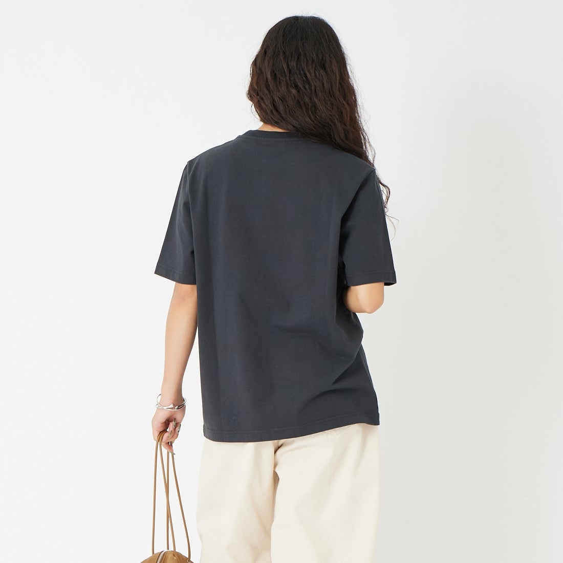 MAISON KITSUNE [メゾン キツネ] ダブルフォックスヘッド コンフォートTシャツ [OM011CFKJ7025] P190 ANTHR &&モデル身長：162cm 着用サイズ：XS&&