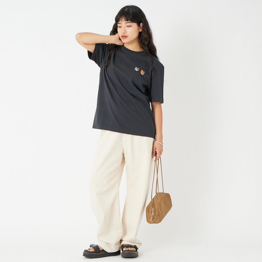 MAISON KITSUNE [メゾン キツネ] ダブルフォックスヘッド コンフォートTシャツ [OM011CFKJ7025] P190 ANTHR &&モデル身長：162cm 着用サイズ：XS&&