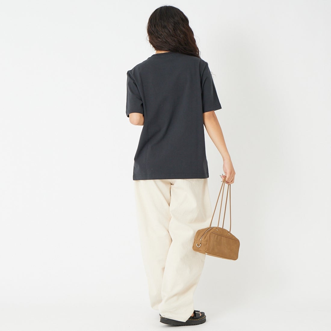 MAISON KITSUNE [メゾン キツネ] ダブルフォックスヘッド コンフォートTシャツ [OM011CFKJ7025] P190 ANTHR &&モデル身長：162cm 着用サイズ：XS&&