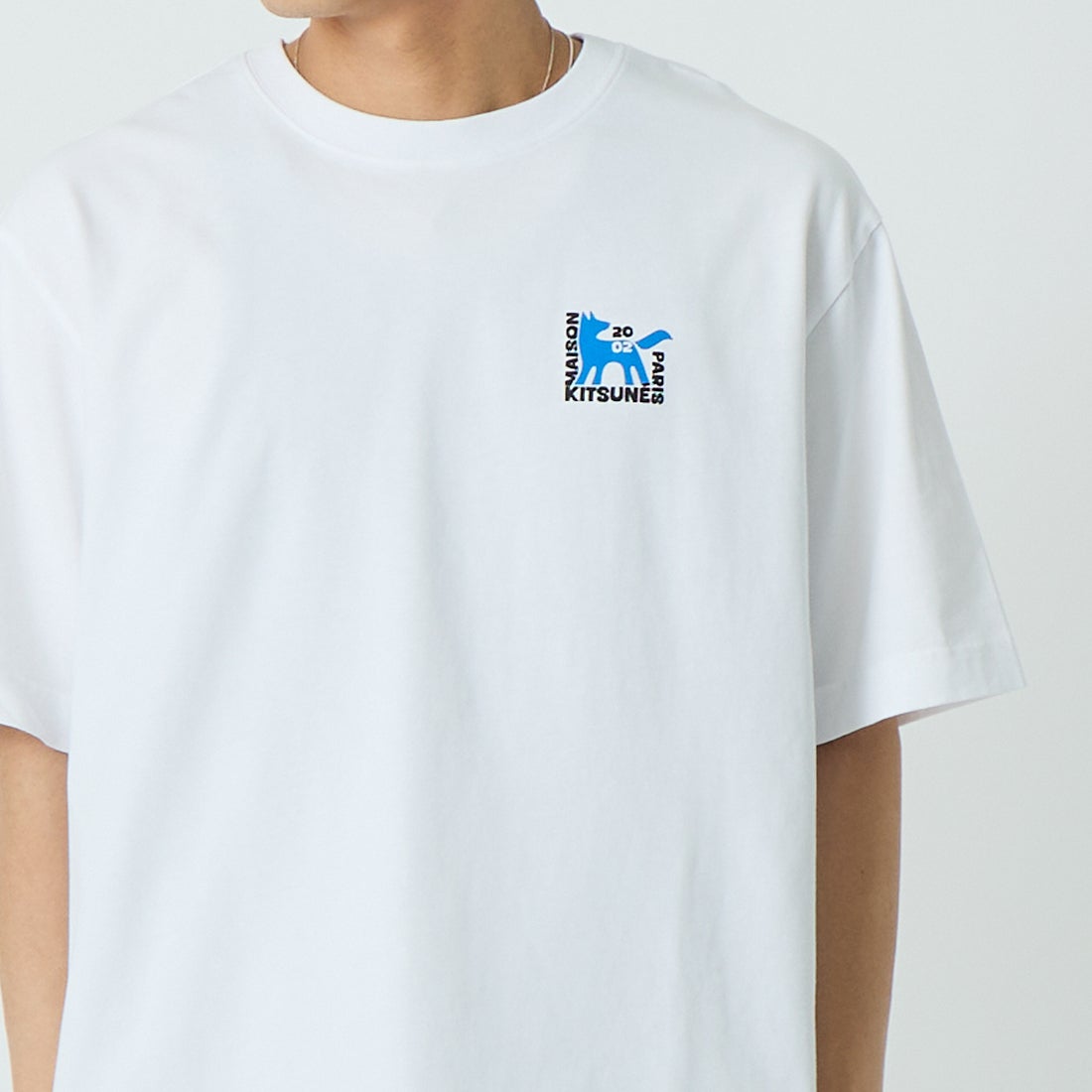 MAISON KITSUNE [メゾン キツネ] ギャラリーフォックス オーバーサイズTシャツ [QM00111KJ0119] P100 WHITE &&モデル身長：179cm 着用サイズ：M&&