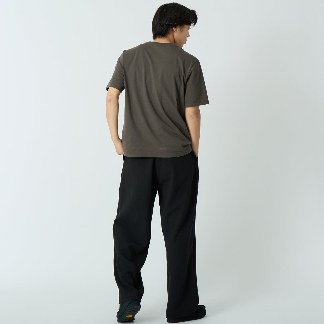 MAISON KITSUNE [メゾン キツネ] ドリーミングフォックス コンフォートTシャツ [QM00102KJ7026] 0453 BELUG &&モデル身長：179cm 着用サイズ：M&&