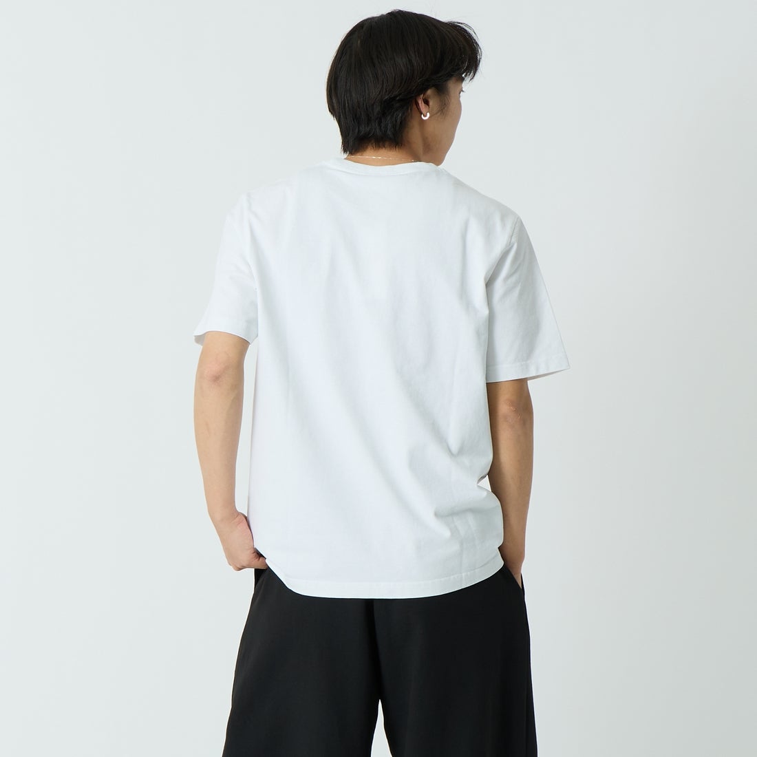 MAISON KITSUNE [メゾン キツネ] フォックスヘッド コンフォートTシャツ [PM00108KJ7025] P100 WHITE &&モデル身長：179cm 着用サイズ：M&&
