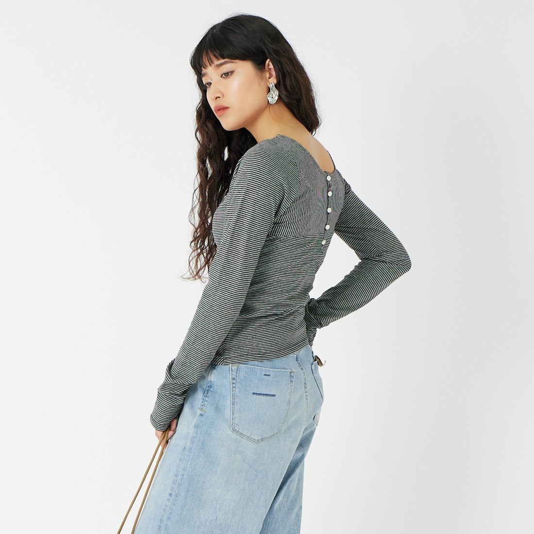 MAISON SPECIAL [メゾンスペシャル] 2WAYトップス [21261415803] C.GRY &&モデル身長：162cm 着用サイズ：F&&