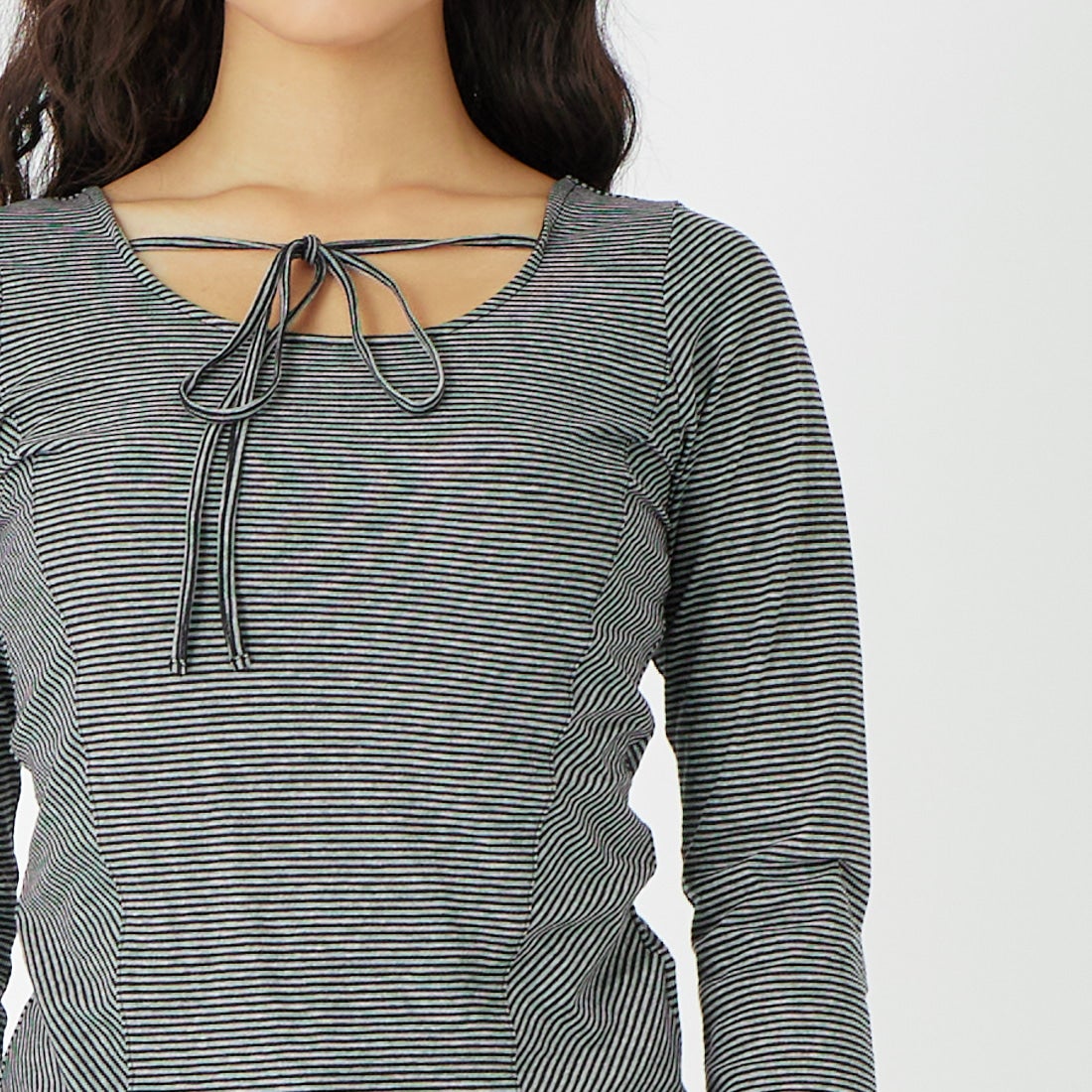 MAISON SPECIAL [メゾンスペシャル] 2WAYトップス [21261415803] C.GRY &&モデル身長：162cm 着用サイズ：F&&