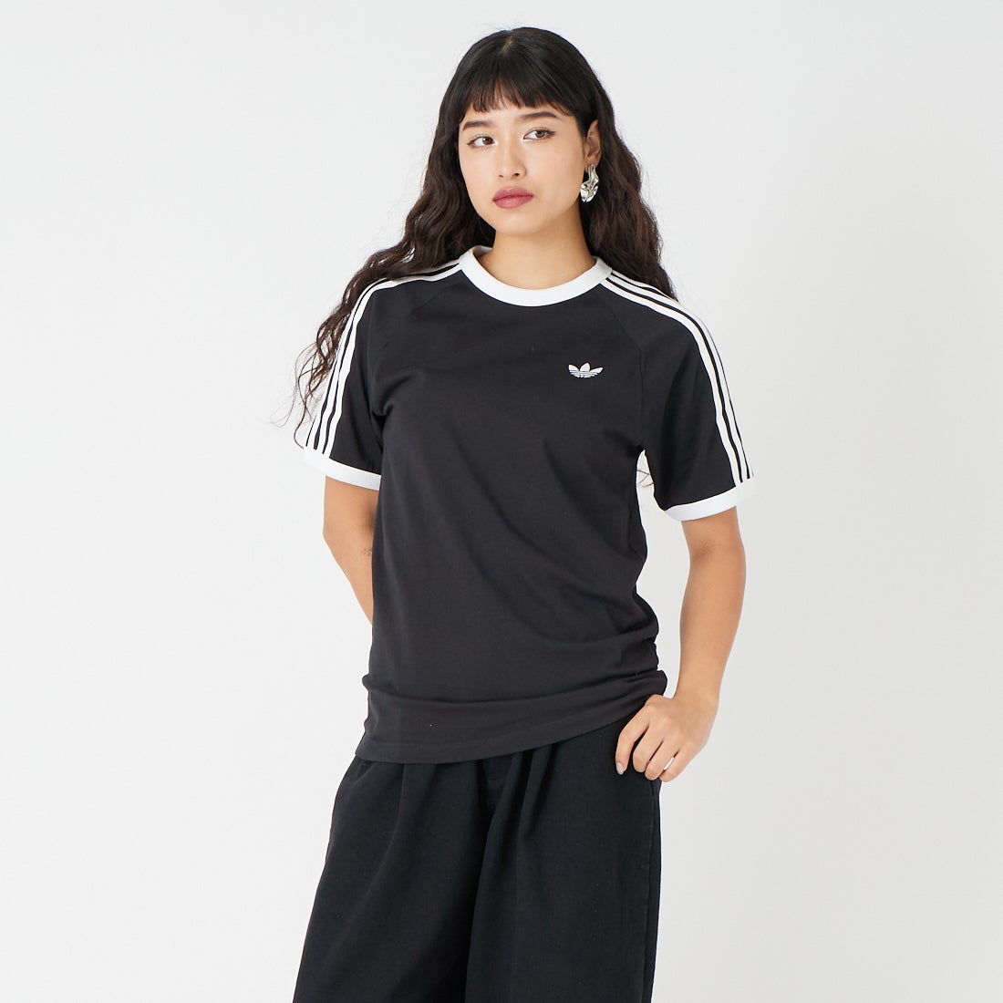adidas Originals [アディダス オリジナルス] スリーストライプTシャツ [DB785] KE3538 &&モデル身長：162cm 着用サイズ：S&&