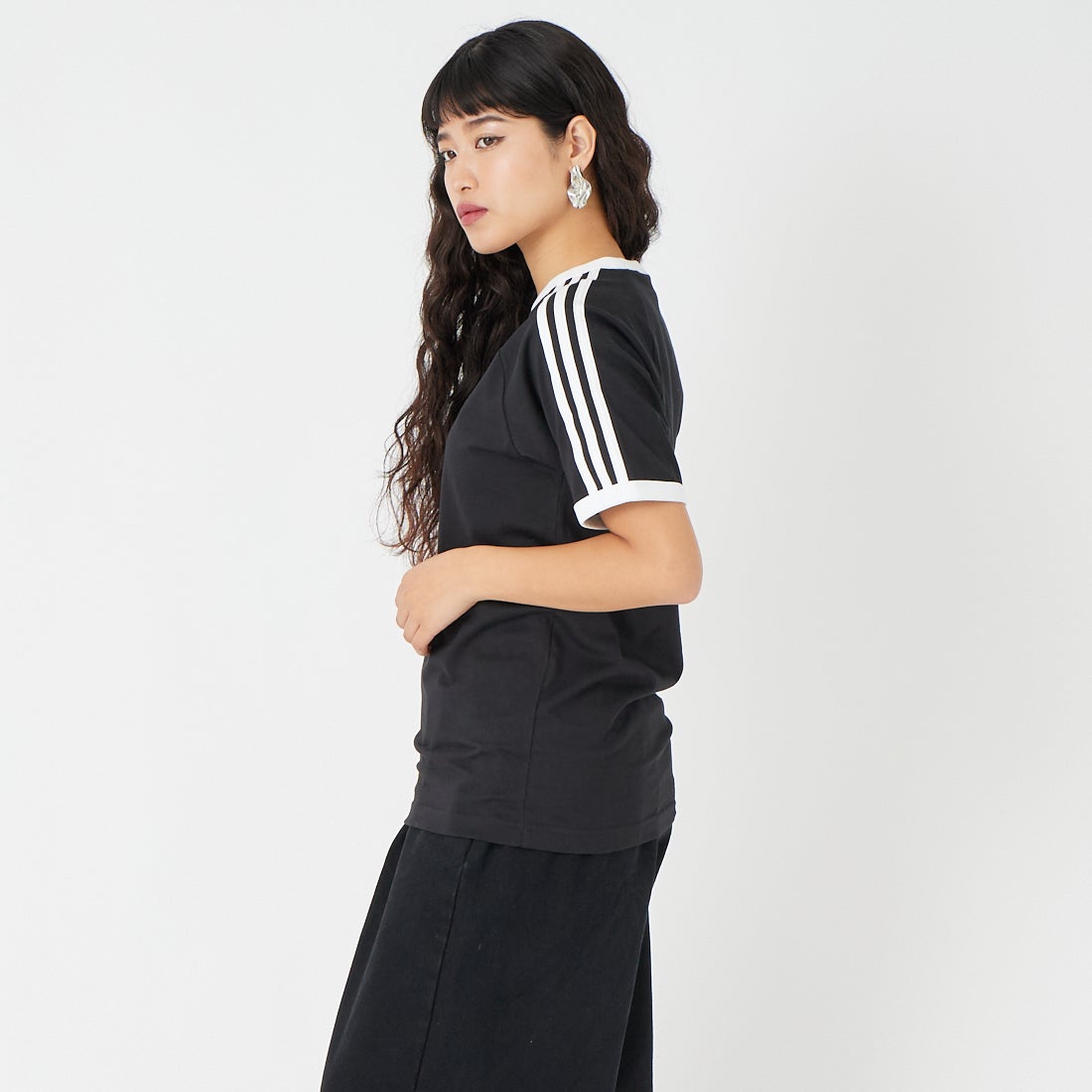 adidas Originals [アディダス オリジナルス] スリーストライプTシャツ [DB785] KE3538 &&モデル身長：162cm 着用サイズ：S&&