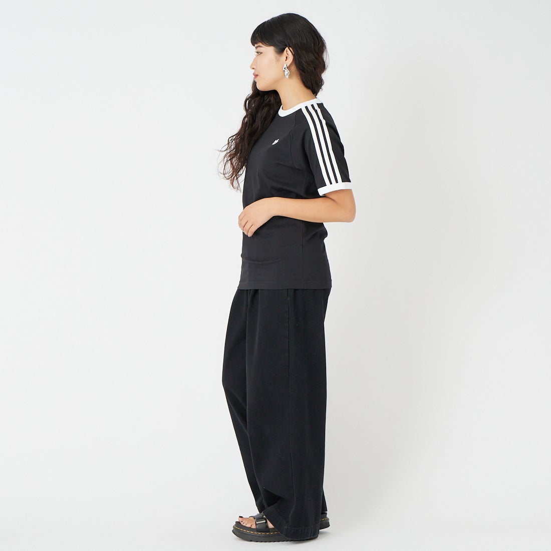 adidas Originals [アディダス オリジナルス] スリーストライプTシャツ [DB785] KE3538 &&モデル身長：162cm 着用サイズ：S&&