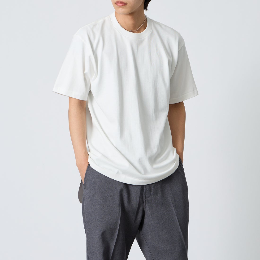 010 WHITE&&モデル身長：179cm 着用サイズ：XL&&