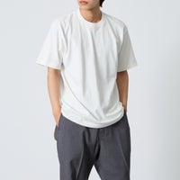 010 WHITE&&モデル身長：179cm 着用サイズ：XL&&