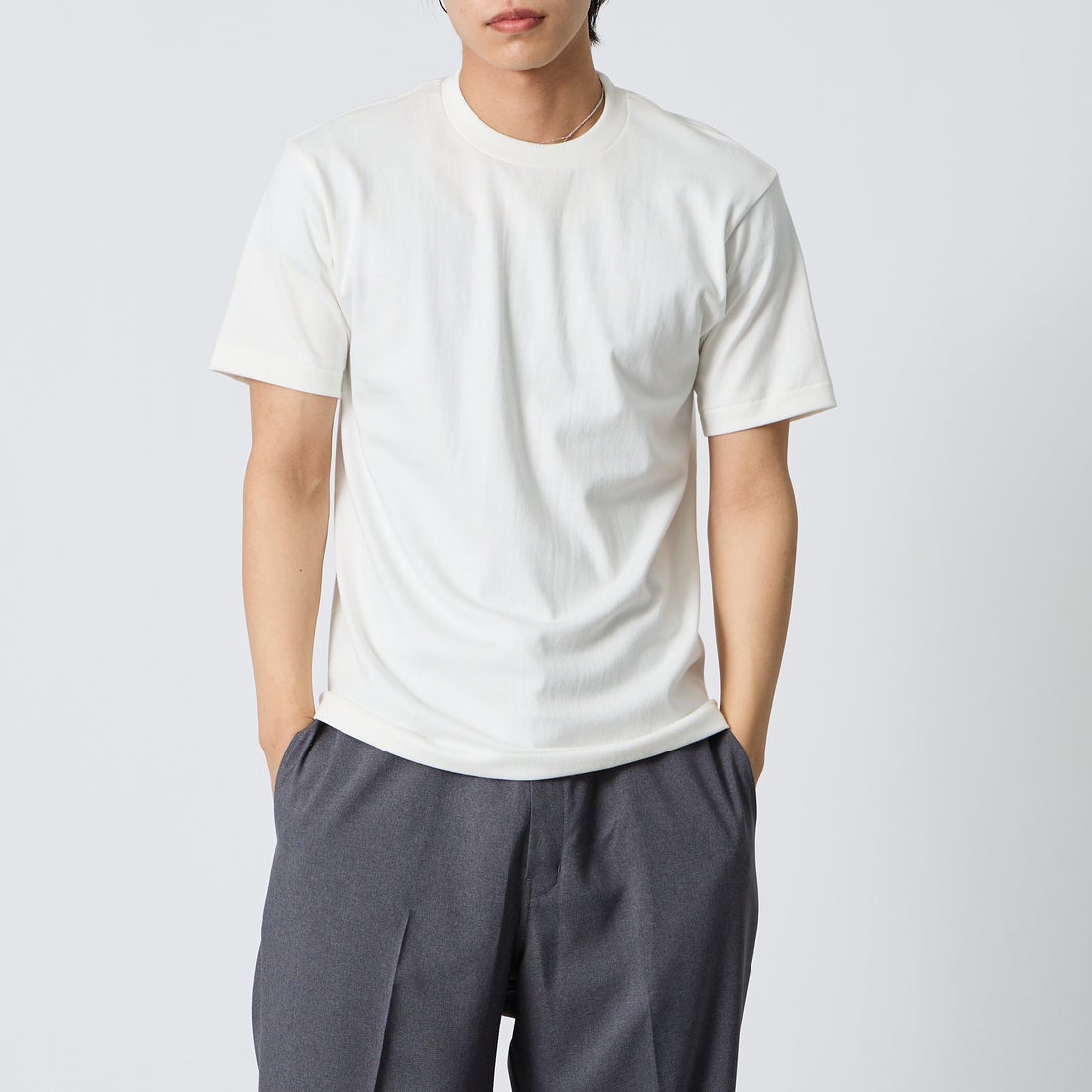 Hanes [ヘインズ] 1P SHIRO クルーネックTシャツ [HM1-D201] 010 WHITE &&モデル身長：179cm 着用サイズ：M&&
