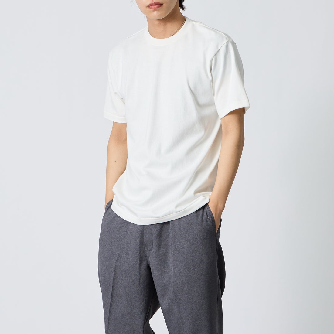 Hanes [ヘインズ] 1P SHIRO クルーネックTシャツ [HM1-D201] 010 WHITE &&モデル身長：179cm 着用サイズ：L&&