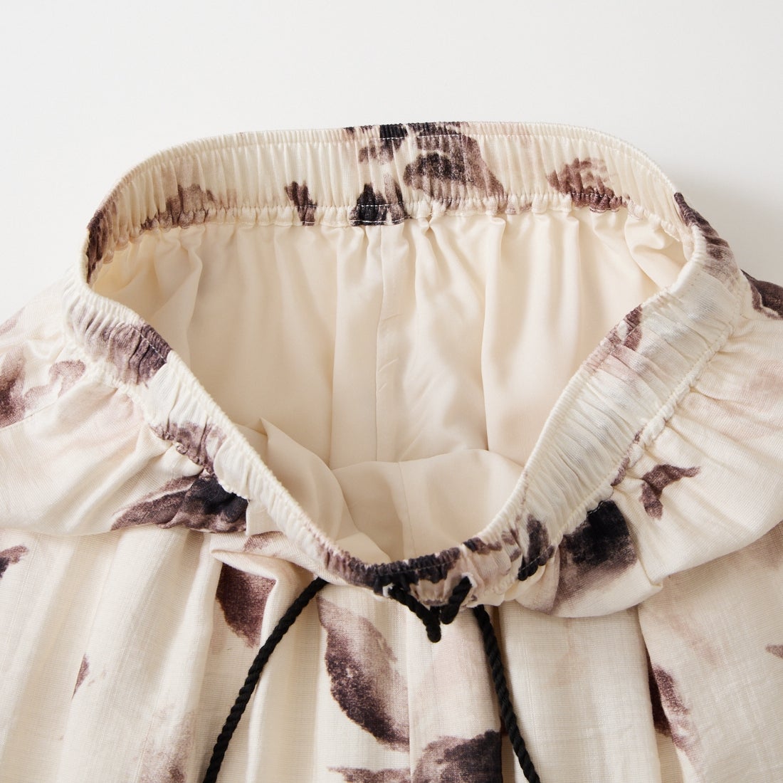 CHIGNON [シニヨン] フラワープリントイージーパンツ [3961-020KK] IVORY